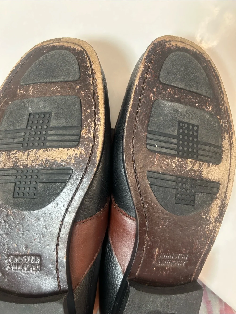 Johnston & Murphy Aragon II Kiltie tassel loafers black/brown leather. Size 13W